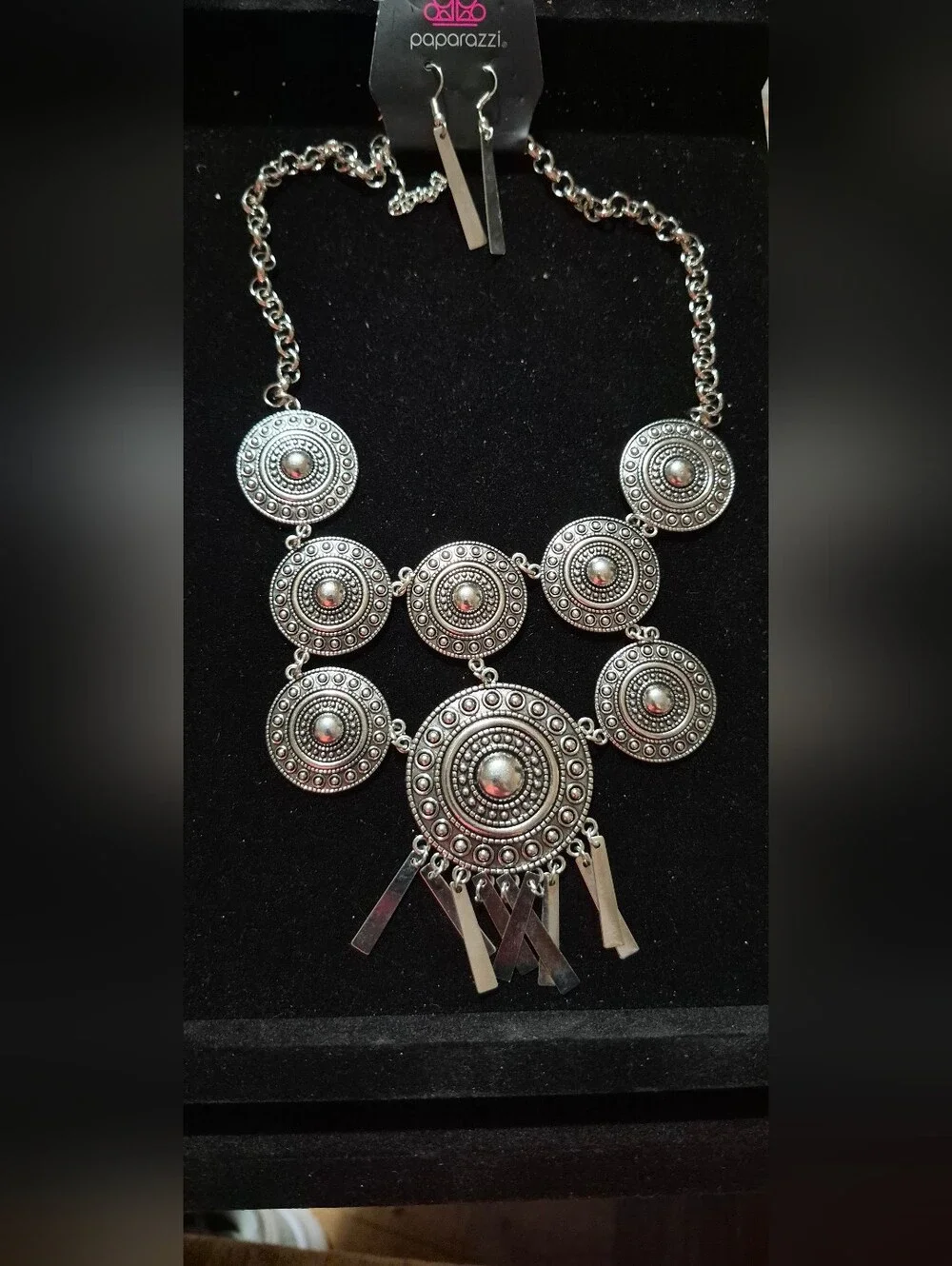 Paparazzi Silver Medallion Fringe Statement Necklace - Picture 1 of 2